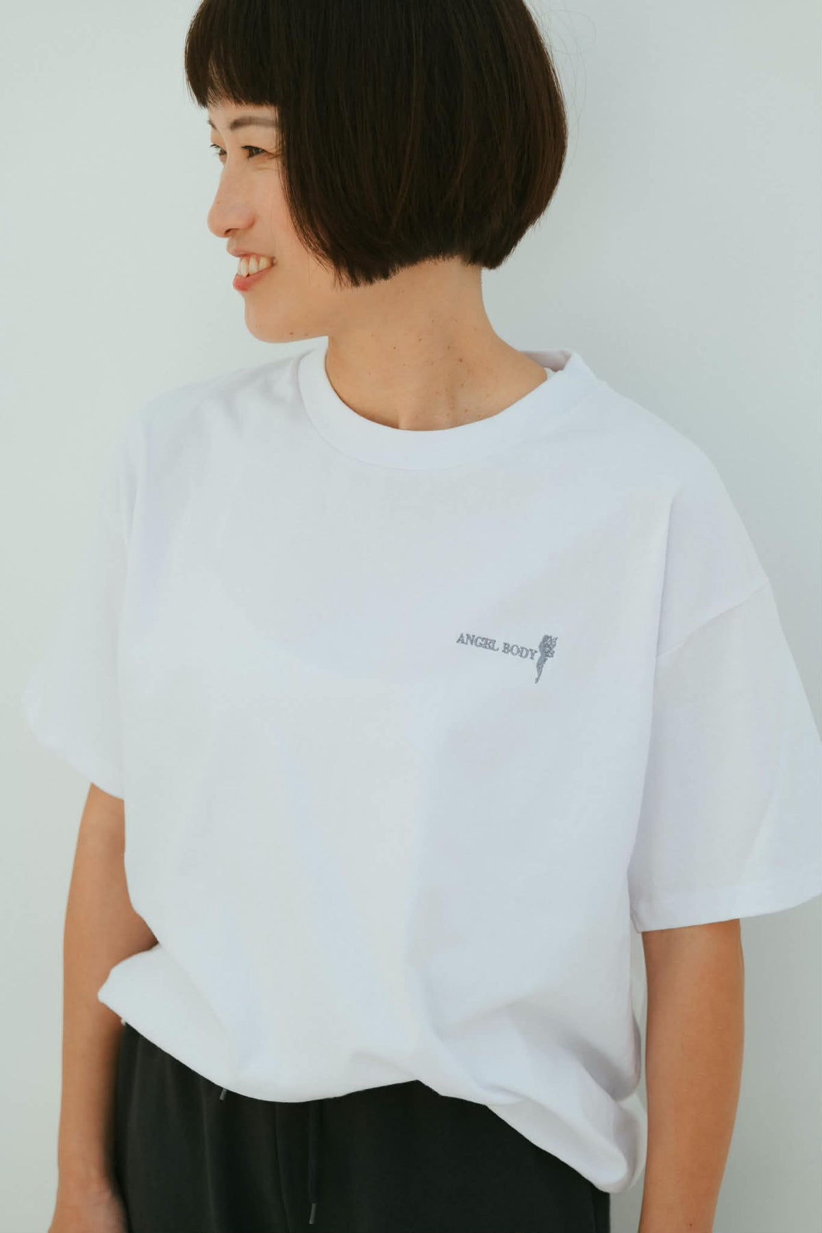 【SALE】¥6,800→￥4,500　エンジェルボディオリジナルTシャツ
